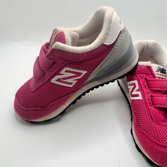 New Balance Pink Toddler Size 5 Sneakers - Picture 4 of 8